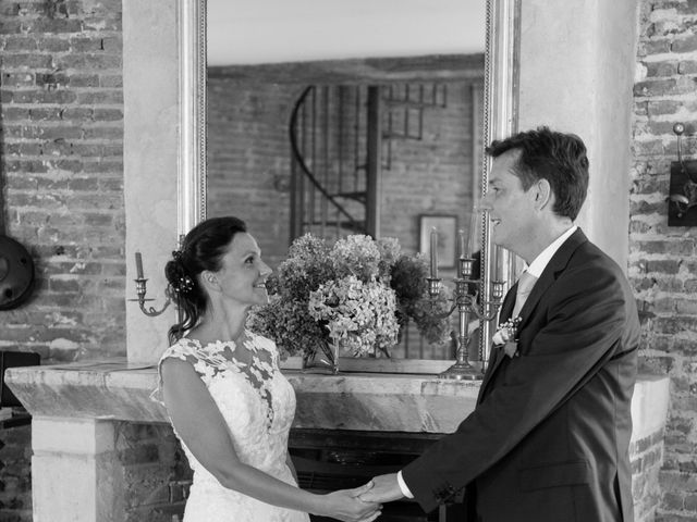 Le mariage de Emmanuel et Laetitia à Saint Léger en Bray, Oise 18