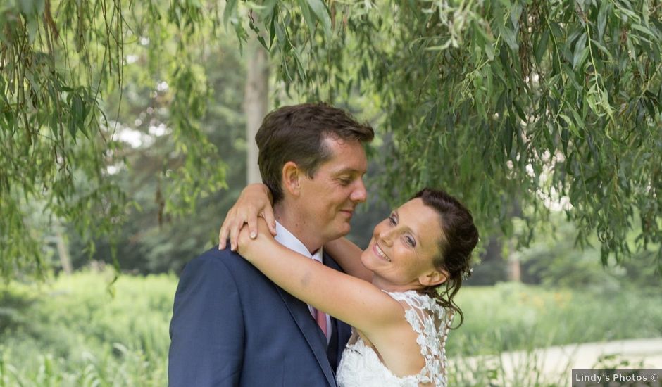 Le mariage de Emmanuel et Laetitia à Saint Léger en Bray, Oise