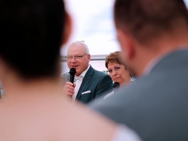 Le mariage de Clément et Charlotte à Sallertaine, Vendée 33