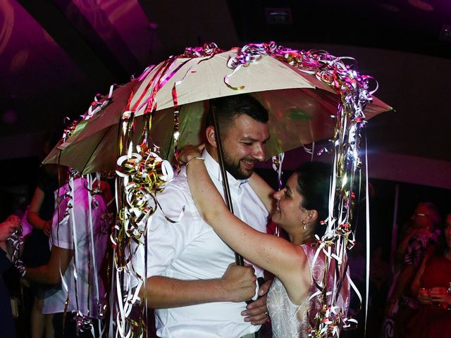 Le mariage de Clément et Charlotte à Sallertaine, Vendée 71