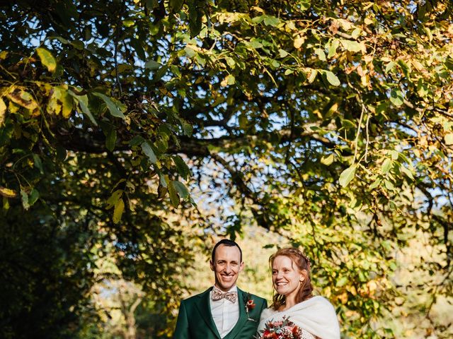 Le mariage de Stéphane et Charlotte à Liergues, Rhône 37
