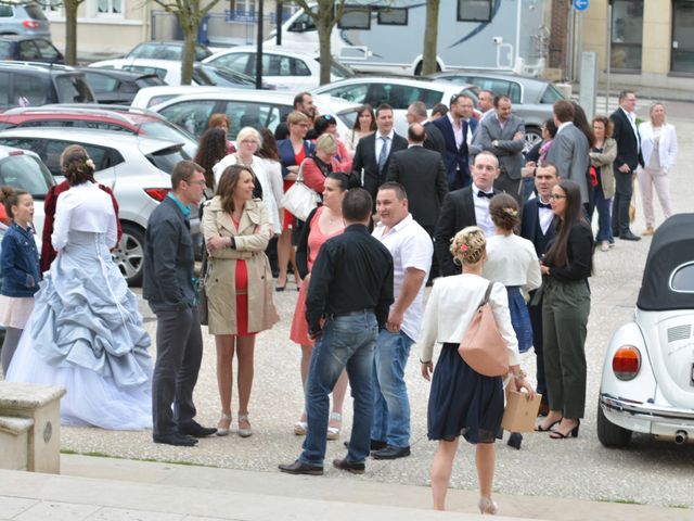 Le mariage de Damien et Fanny à Soligny-les-Étangs, Aube 11