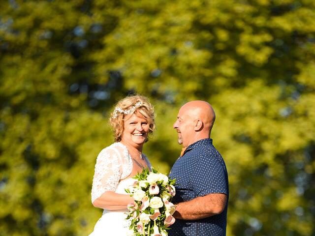 Le mariage de Stéphane  et Isabelle  à Bonny-sur-Loire, Loiret 8