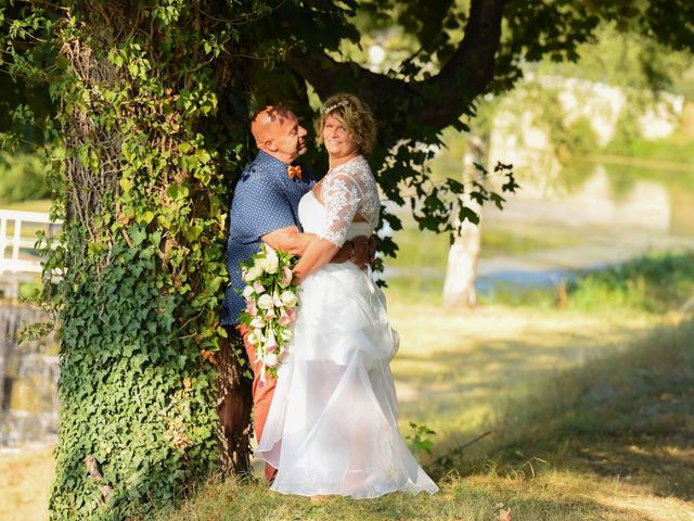 Le mariage de Stéphane  et Isabelle  à Bonny-sur-Loire, Loiret 14