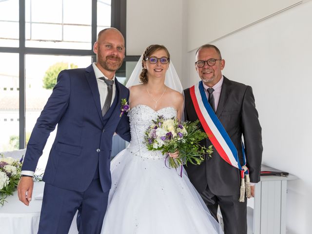 Le mariage de Alexandre et Emeline à Saint-Laurent-de-la-Prée, Charente Maritime 35
