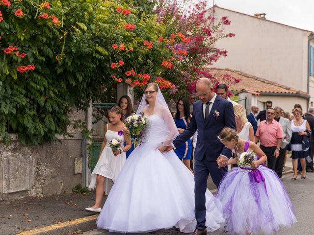 Le mariage de Alexandre et Emeline à Saint-Laurent-de-la-Prée, Charente Maritime 43