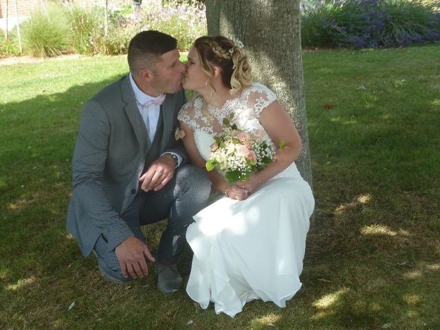 Le mariage de Anthony et Laëtitia  à Corneville-sur-Risle, Eure 7