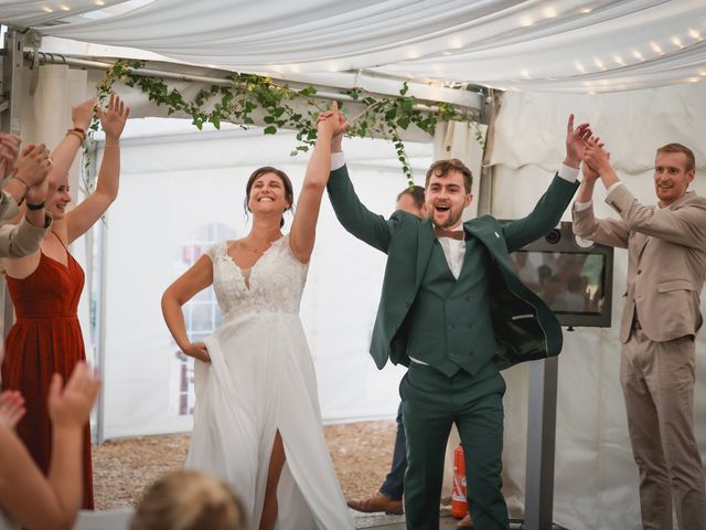 Le mariage de Simon et Clémentine à Tuffé, Sarthe 273