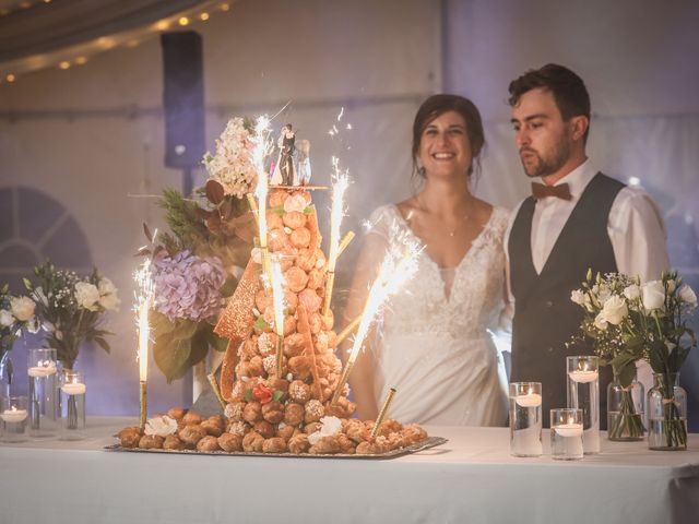 Le mariage de Simon et Clémentine à Tuffé, Sarthe 300