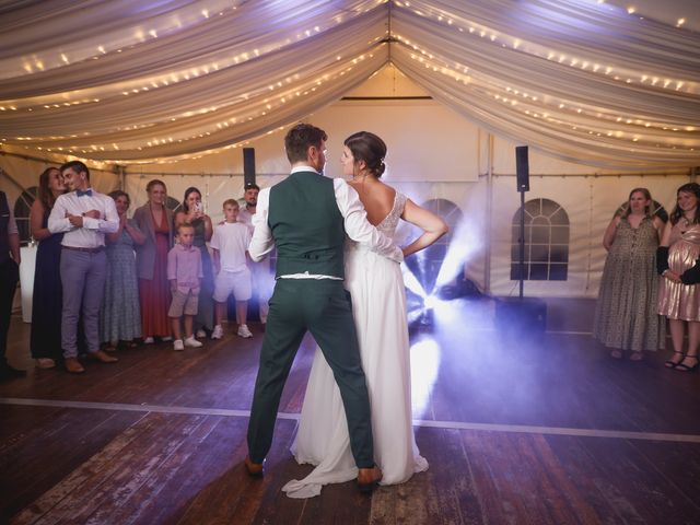 Le mariage de Simon et Clémentine à Tuffé, Sarthe 307
