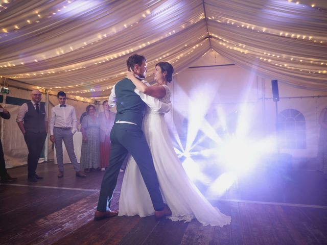Le mariage de Simon et Clémentine à Tuffé, Sarthe 314