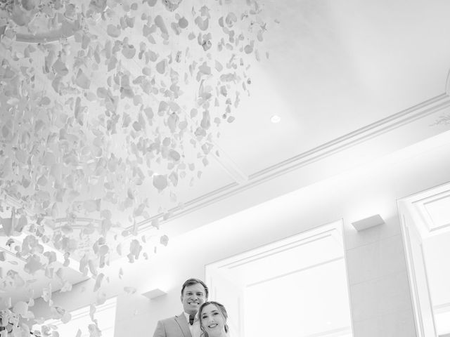 Le mariage de Johnathan et Joshephine à Versailles, Yvelines 39