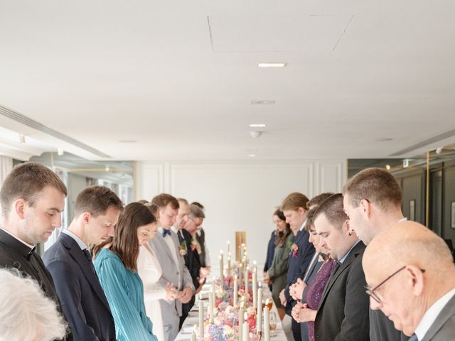 Le mariage de Johnathan et Joshephine à Versailles, Yvelines 43