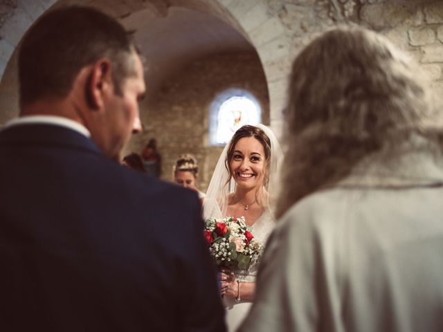 Le mariage de Benoit et Anais à Antonne-et-Trigonant, Dordogne 33