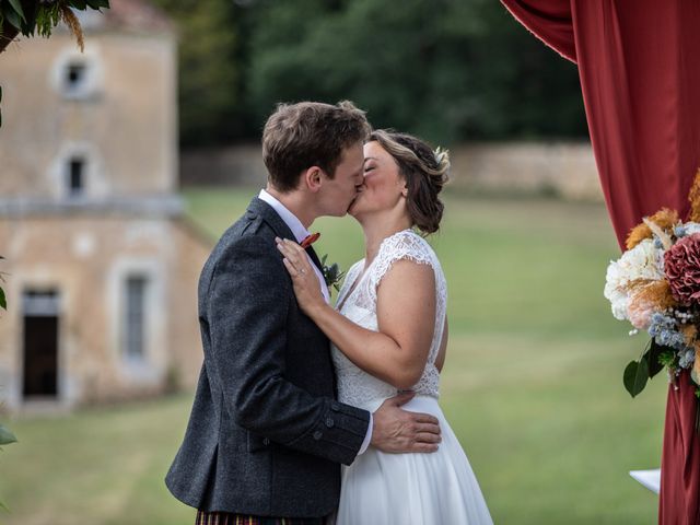 Le mariage de Finlay et Margaux à Campsegret, Dordogne 33