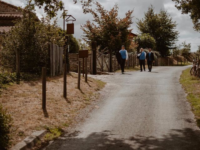 Le mariage de Anthony et Hélène à Tiffauges, Vendée 6