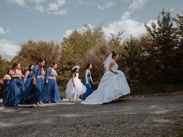 Le mariage de Anthony et Hélène à Tiffauges, Vendée 18