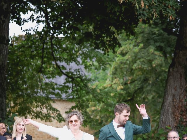 Le mariage de Simon et Clémentine à Tuffé, Sarthe 12