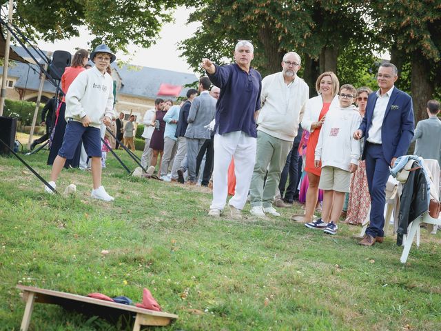 Le mariage de Simon et Clémentine à Tuffé, Sarthe 75