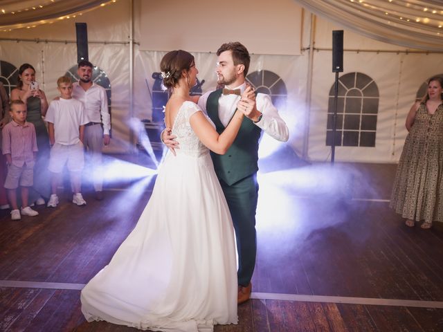 Le mariage de Simon et Clémentine à Tuffé, Sarthe 125