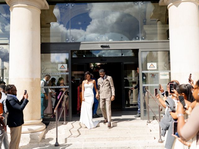 Le mariage de Phinees et Monica à Moissy-Cramayel, Seine-et-Marne 8