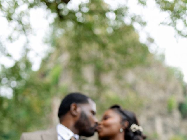 Le mariage de Phinees et Monica à Moissy-Cramayel, Seine-et-Marne 16