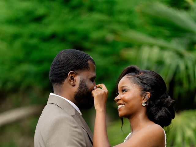 Le mariage de Phinees et Monica à Moissy-Cramayel, Seine-et-Marne 20