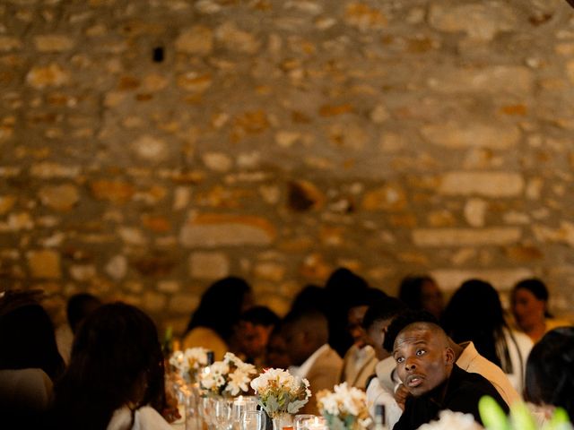 Le mariage de Phinees et Monica à Moissy-Cramayel, Seine-et-Marne 27