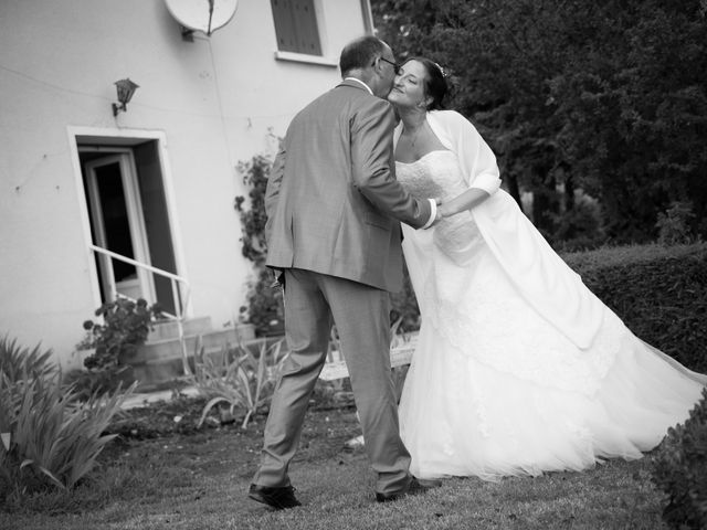 Le mariage de Lauriane et Matthieu à Saint-Séverin, Charente 12