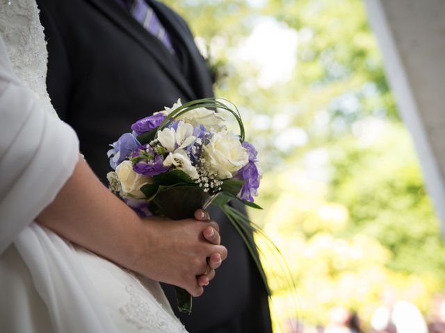 Le mariage de Lauriane et Matthieu à Saint-Séverin, Charente 15