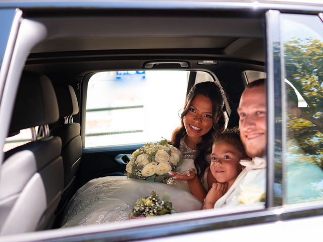 Le mariage de Luc et Natacha à Peypin, Bouches-du-Rhône 12