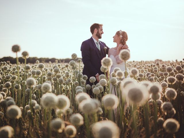 Le mariage de Antoine et Charlotte à Sens, Yonne 16