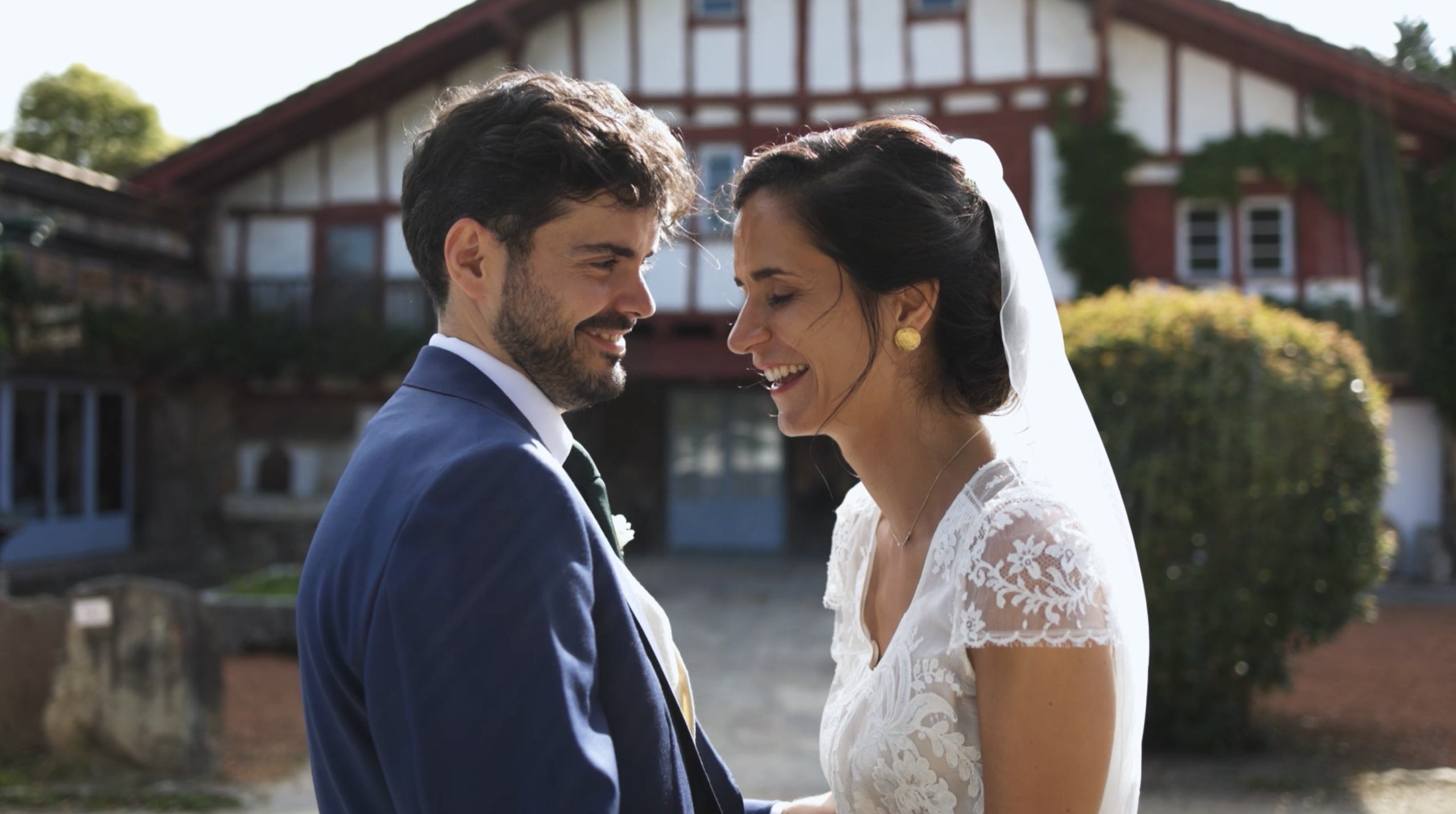 Le mariage de Julia et Jon à Saint-Pée-sur-Nivelle, Pyrénées-Atlantiques