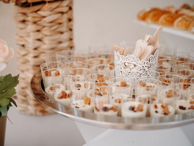 Le mariage de Thibault et Mélanie à Villelaure, Vaucluse 14