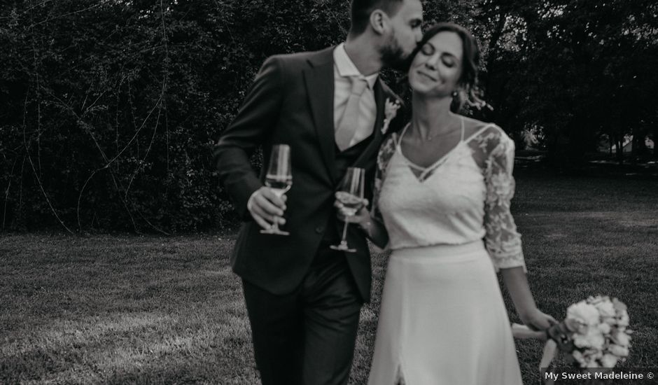 Le mariage de Adrien et Justine à Saint-Privat-des-Prés, Dordogne