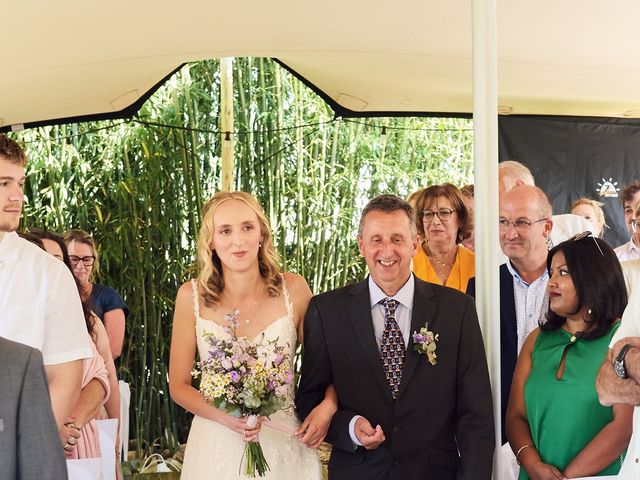 Le mariage de Katie et Nicolas à Vignieu, Isère 43