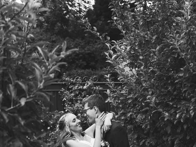 Le mariage de Katie et Nicolas à Vignieu, Isère 89
