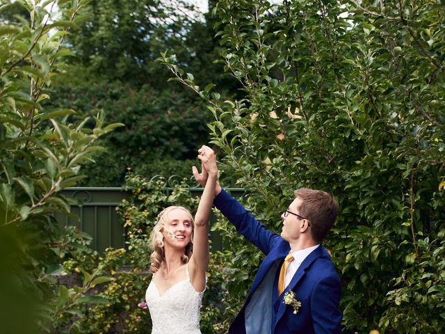 Le mariage de Katie et Nicolas à Vignieu, Isère 97