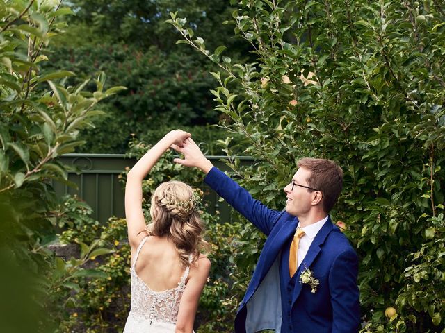 Le mariage de Katie et Nicolas à Vignieu, Isère 98