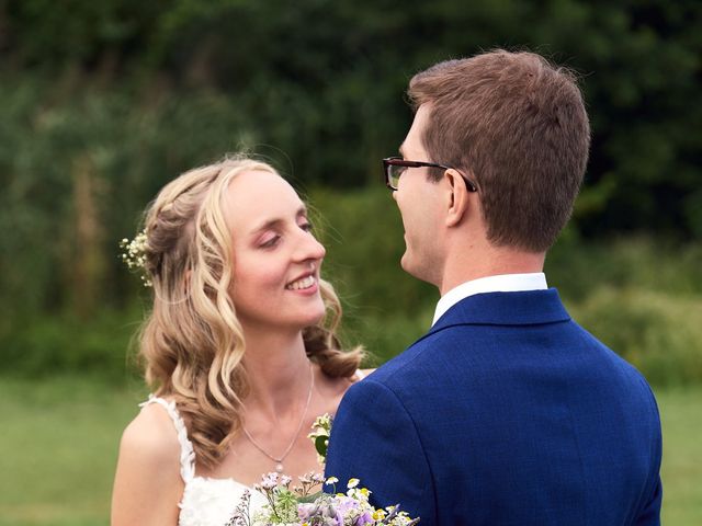 Le mariage de Katie et Nicolas à Vignieu, Isère 104