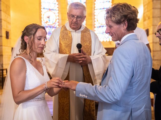 Le mariage de Olivier et Alexandra à Condat-sur-Trincou, Dordogne 17