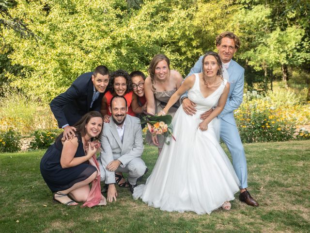 Le mariage de Olivier et Alexandra à Condat-sur-Trincou, Dordogne 25