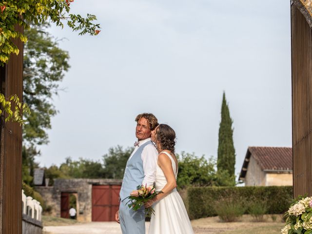 Le mariage de Olivier et Alexandra à Condat-sur-Trincou, Dordogne 30