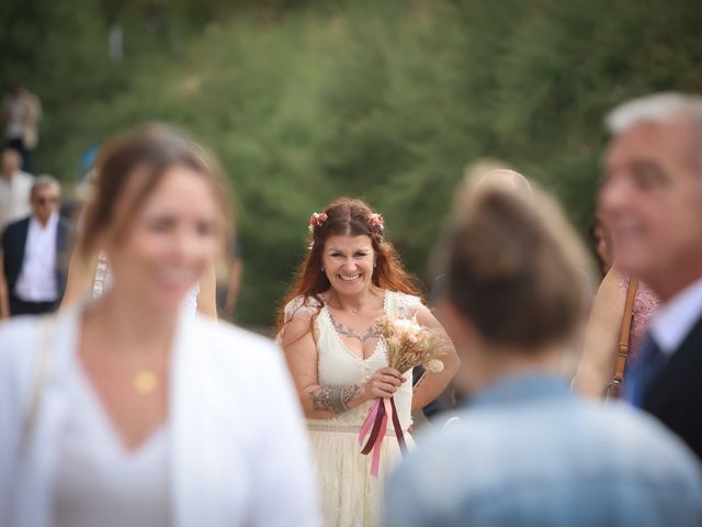 Le mariage de Christophe et Gabrielle à Orgon, Bouches-du-Rhône 29