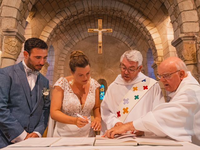 Le mariage de José et Clémence à Locmariaquer, Morbihan 35