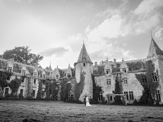 Le mariage de José et Clémence à Locmariaquer, Morbihan 56