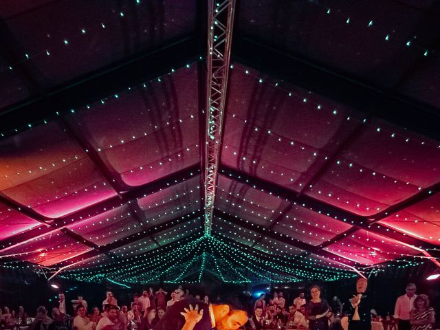 Le mariage de José et Clémence à Locmariaquer, Morbihan 97