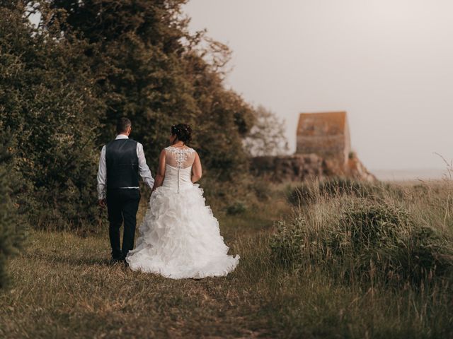 Le mariage de Fred et Amélie à Créances, Manche 96