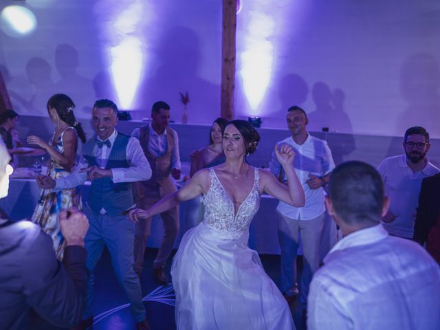 Le mariage de Laurent et Cyrielle à Espondeilhan, Hérault 11