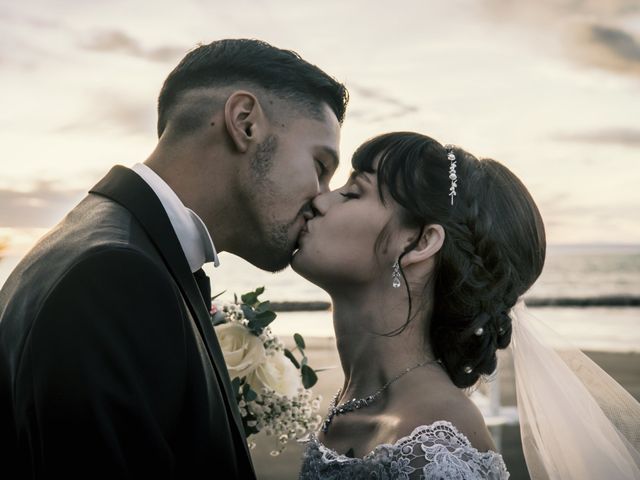 Le mariage de Cédric et Laurelenne à Le Grau-du-Roi, Gard 7
